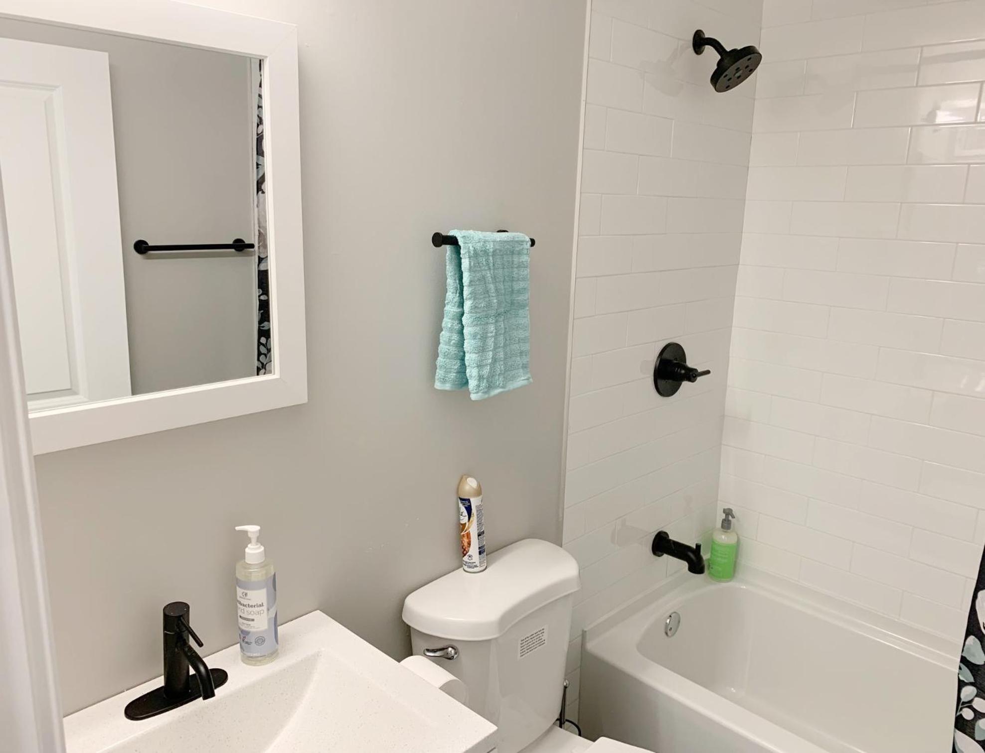Charming 3Br 2Ba With Private Patio Leilighet Philadelphia Eksteriør bilde